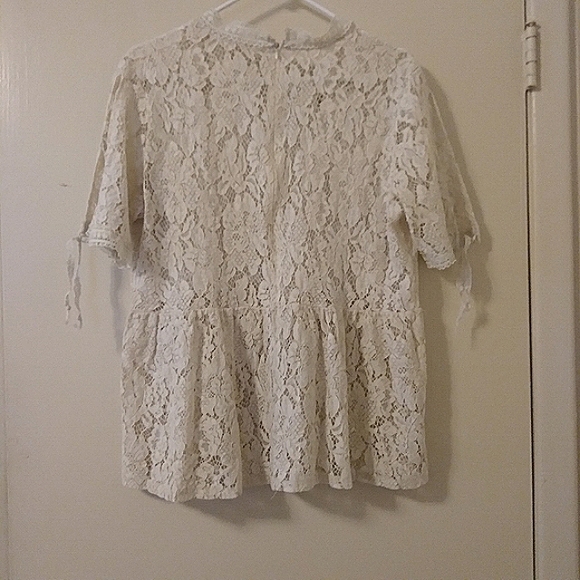 Cream Lace Peplum Cold Shoulder Blouse, Size: Medium. - Picture 6 of 9